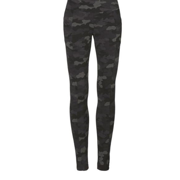 Cabi ATC Legging Never Worn Style 3931 - Picture 1 of 9